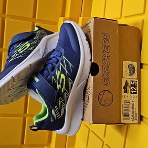 New Skechers Sneakers